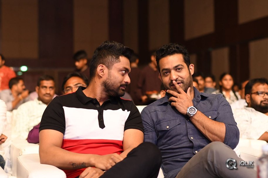 Naa-Nuvve-Pre-Release-Function-Photos